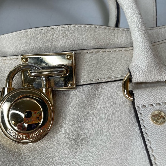 Michael Kors Hamilton Large Vanilla Cream Leather Gold Lock Tote Bag Purse - Picture 4 of 9
